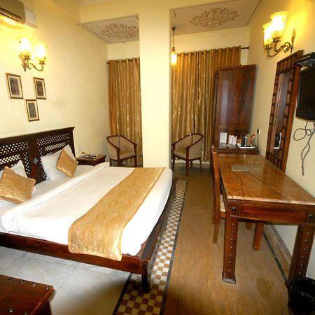 Rajputana Haveli - Jaipur Hotell Eksteriør bilde